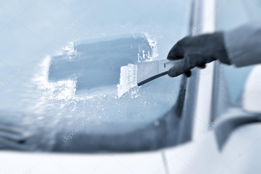 Winter Driving - Icy Windshield - Partially de-iced