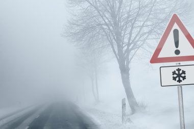 Dikkat - sisli kış yol
