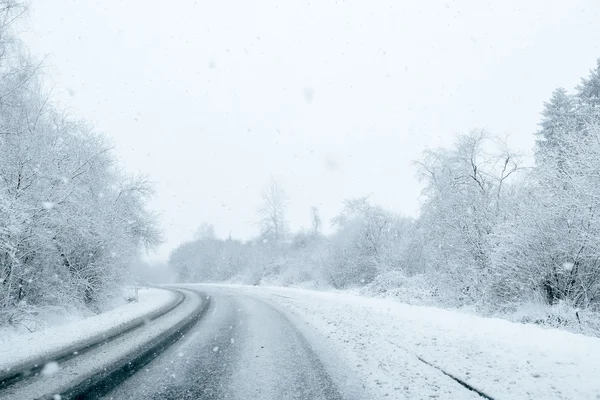 Sfondo invernale - Strada invernale — Foto Stock