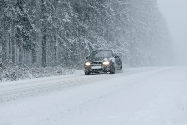 Zimowa jazda - zima Road — Zdjęcie stockowe