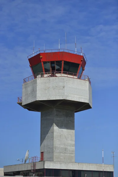 Flughafen-Kontrollturm — Stockfoto