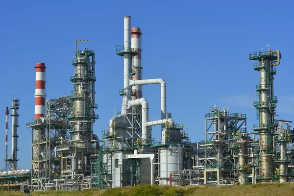 Oil refinery — Stock Photo, Image