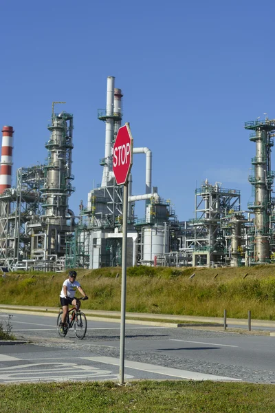 Oil refinery — Stock Photo, Image