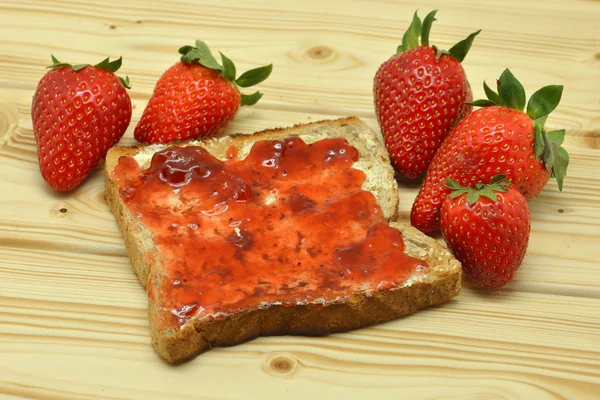 Strawberry's jam toast — Stock Photo, Image