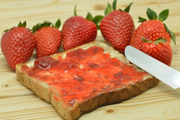 Strawberry's jam toast — Stock Photo, Image