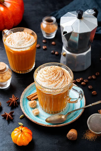 Pumpkin Spice Latte Glass Mug Cinnamon Nutmeg — Stock Photo, Image