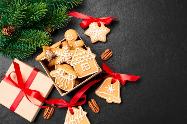 Leckere Hausgemachte Weihnachtsplätzchen Geschenkbox Mit Festlicher Dekoration — Stockfoto