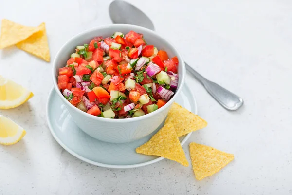 Σπιτικό Pico Gallo Ντομάτες Πιπεριές Jalapenos Και Κόκκινα Κρεμμύδια — Φωτογραφία Αρχείου