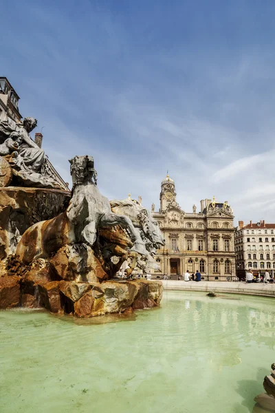 Close up fountain to the Terreaux square in Lyon city — Stock Photo, Image