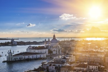 Basilique santa maria della salute güneş ile