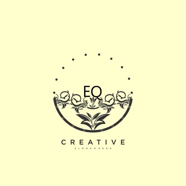 Eq美容ベクトル初期ロゴアート 任意の会社やビジネスのための創造的なテンプレートと初期署名 結婚式 ファッション ジュエリー ブティック 花や植物の手書きのロゴ — ストックベクタ