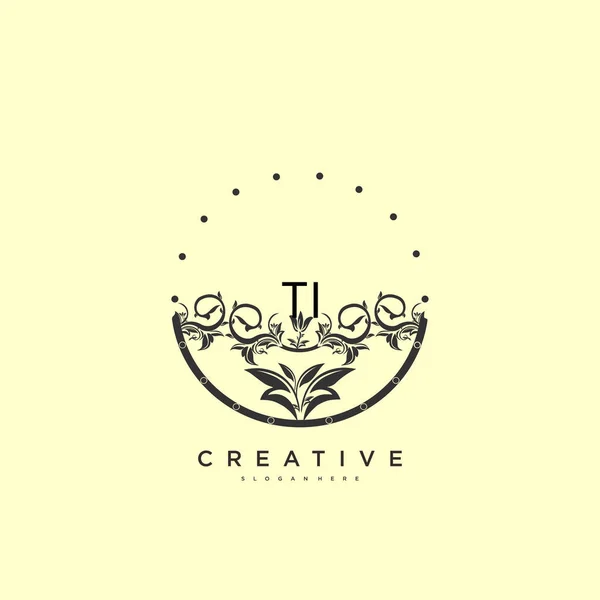 Ti美容ベクトル初期ロゴ 任意の会社やビジネスのための創造的なテンプレートを持つ初期の署名 結婚式 ファッション ジュエリー ブティック 花や植物の手書きのロゴアートデザイン — ストックベクタ