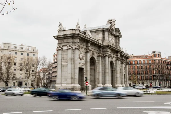 Пуэрта-де-Алькала-Мадрид — стоковое фото