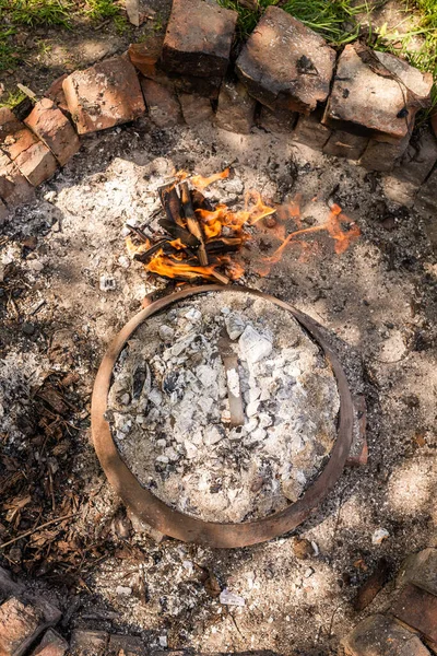 Photo Cooking Traditional Dalmatian Croatian Bosnian Dish Called Peka Meat — Stock Photo, Image