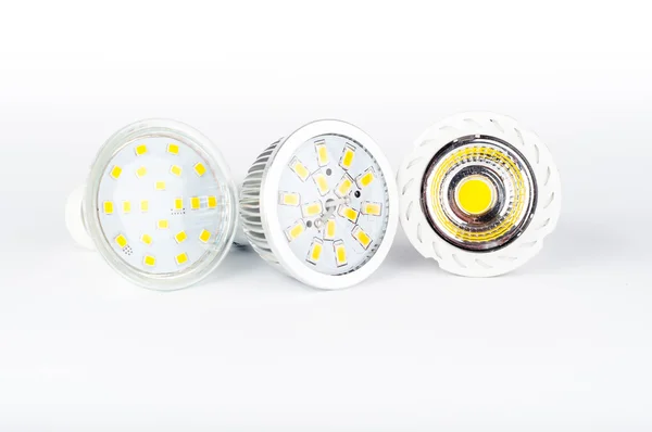 LED izzók a fehér háttér — Stock Fotó