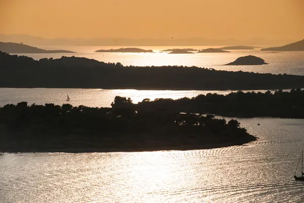 Puesta de sol sobre las Islas Kornati — Foto de Stock