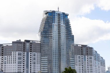 Minsk, Belarus - 30 Eylül 2020: Yeni yerleşim binaları kompleksi.