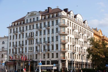 Minsk, Belarus - 30 Eylül 2020: Eski otel binası.
