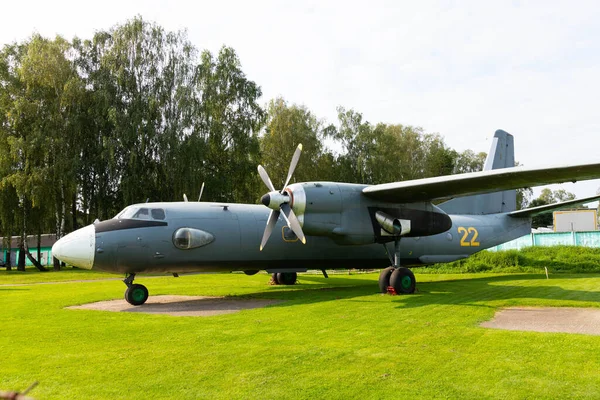 Minsk Bielorrússia Setembro 2020 Velho Avião Carga Hélice Museu Livre — Fotografia de Stock