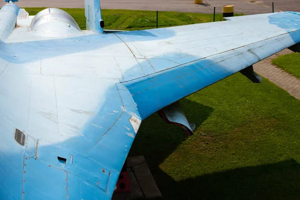 Stary Radziecki Pasażer Cywilne Samoloty Widok Skrzydła — Zdjęcie stockowe