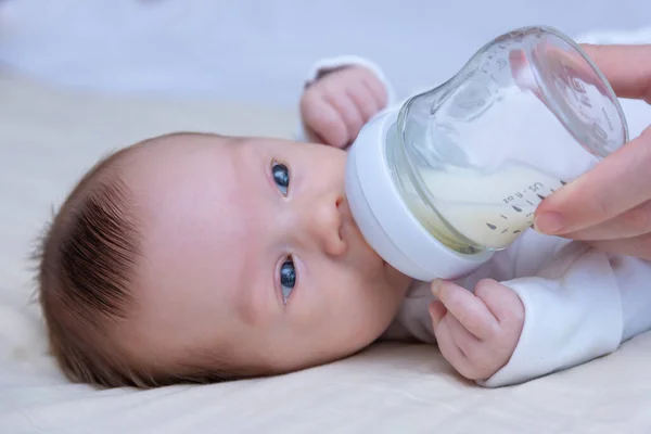 Small Newborn Boy Drinks Milk Bottle Nipple Concept Healthy Food — Stock Photo, Image