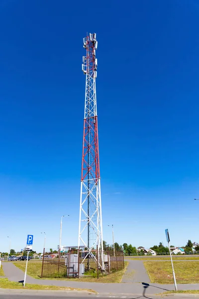 Stacja Bazowa Komórkowa Lub Stacja Nadawcza Bazowa Wieża Telekomunikacyjna Bezprzewodowy — Zdjęcie stockowe