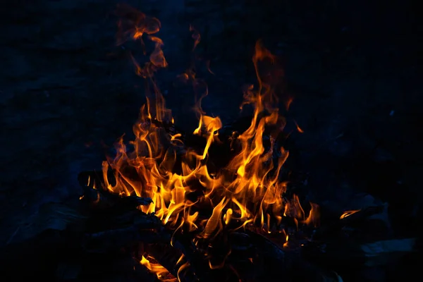 Des Flammes Feu Sur Fond Noir Concept Mémoire Mysticisme — Photo