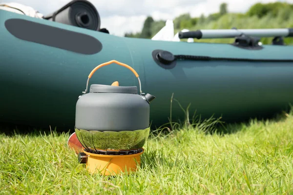 Tourist Kettle Gas Burner Cooking Field Conditions Using Tourist Gas — Stock Photo, Image