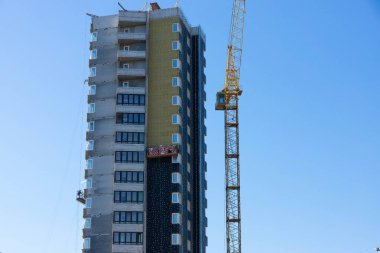 İnşaat, iş akışı, inşaat projeleri, yalıtım ve cephe bitirme çalışmaları devam ediyor.
