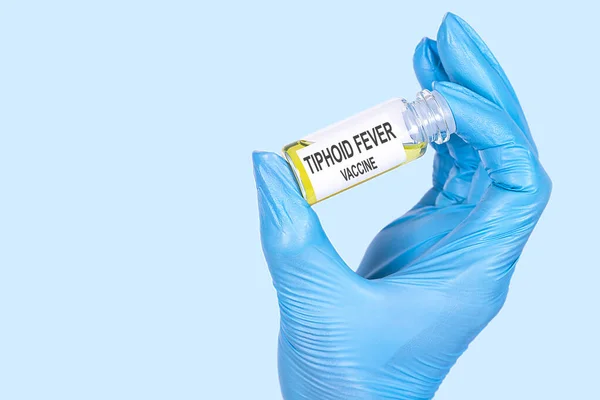 Tiphoid Fever Vaccine Text Skriven Injektionsflaska Vars Ampull Hålls Med — Stockfoto