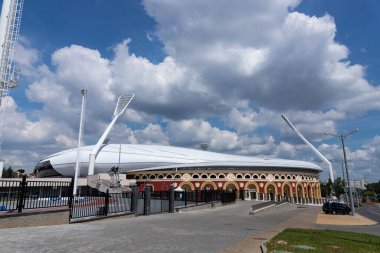 Şehirdeki stadyum binası. Spor konsepti