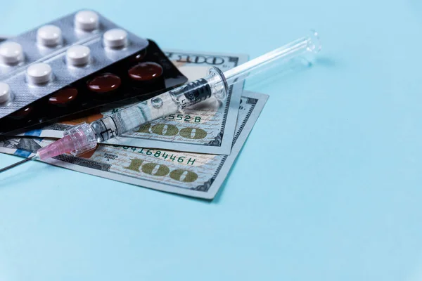 Syringe Pills Dollars Blue — Stock Photo, Image