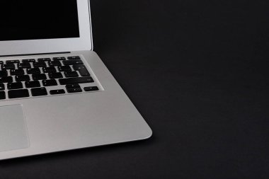 İş yeri ve iş eşyalarının çalışma masası