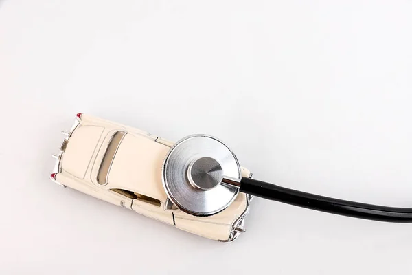 Stethoscope Checking Car White Background Concept Car Check Repair Maintenance — Stock Photo, Image
