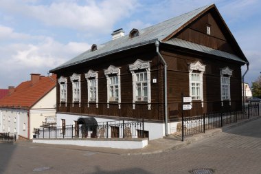 MINSK, BELARUS - 29 Haziran 2020: Eski bir Avrupa kentinin çatıları