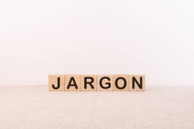 Hafif arkaplanda oyuncak küpleri üzerine jargon