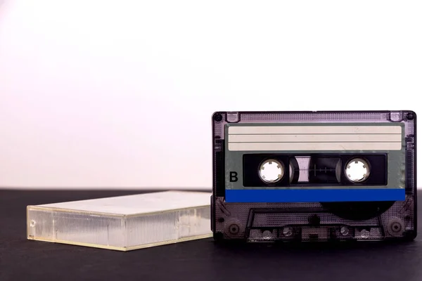 Cassette Audio Rétro Des Années Sur Fond Noir — Photo