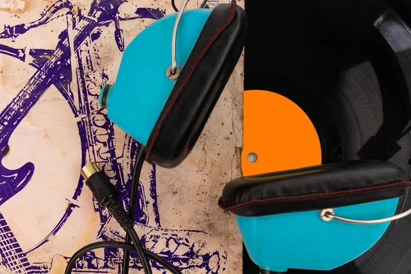 Vinyl Record Headphone Close Audio Enthusiast Music Lover Professional Equipment — Stock Photo, Image