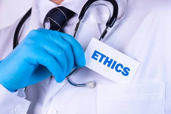 Doctor Holding Card Text Ethics Medical Concept — Stock Photo, Image