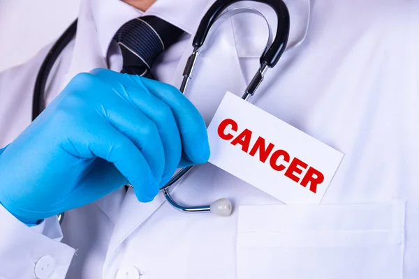 Médico Segurando Cartão Com Texto Conceito Médico Câncer — Fotografia de Stock