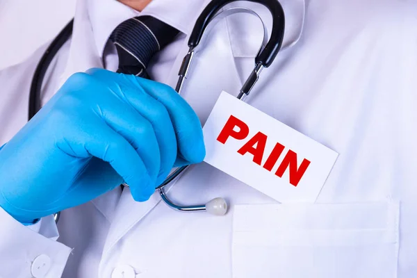 Doctor Holding Card Text Pain Medical Concept — Stock Photo, Image