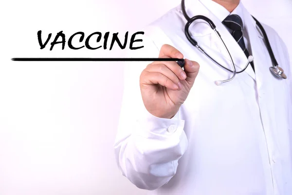 Lekarz Odzieży Medycznej Pisze Diagnozę Sms Vaccine Ręką Trzymającą Marker — Zdjęcie stockowe