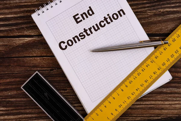 Notitieboek Met Inscriptie End Construction Met Pen Liniaal — Stockfoto