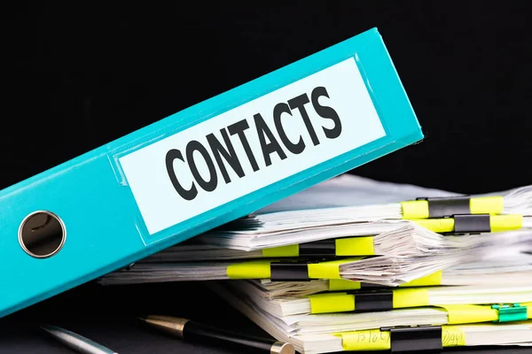 Text Contacts Written Folder Lying Stack Papers Pen Table Business — Stock Photo, Image