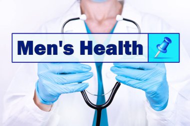 Erkek Sağlığı metni, elinde stetoskop tutan bir doktorun arka planında yazılıdır. Tıbbi konsept.