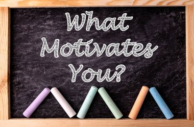 Tebeşir tahtası ve renkli tebeşirler sizi motive eden nedir?