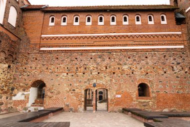 Avrupa kalesi MIR 'in antik kale duvarı.