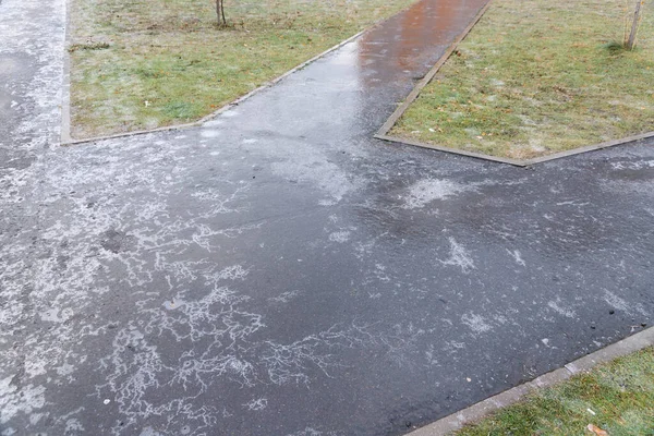Oberfläche Einer Verschneiten Rutschigen Straße Einem Wintertag — Stockfoto
