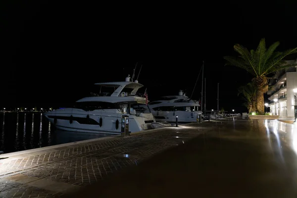Portonovi Montenegro Ottobre 2020 Yacht Lusso Prestige 630 Marina Idilliaco — Foto Stock