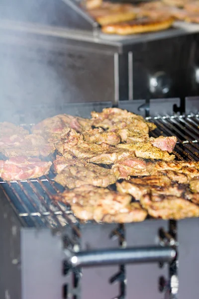 Büyük Barbekü ızgara